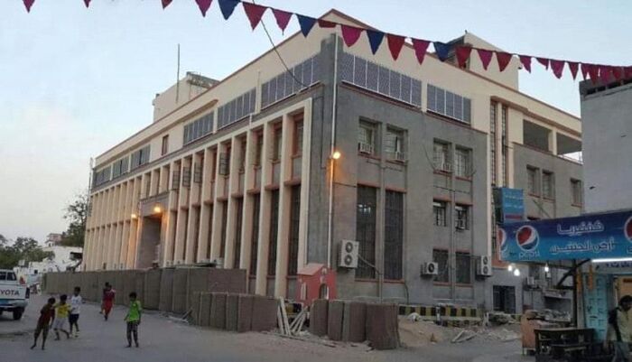 اسرار اليمن | الحكومة تستعد لذبح المواطنين بقرار سيُشعل ثورة شعبية: رفع الدولار الجمركي إلى 1500 ريال