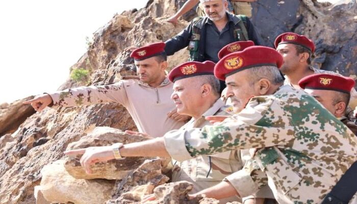 اسرار | بالتفاصيل.. فضيحة إخوانية مدوية في تعز: نهب لإكراميات الجرحى وملاحقة من يفضح الفساد