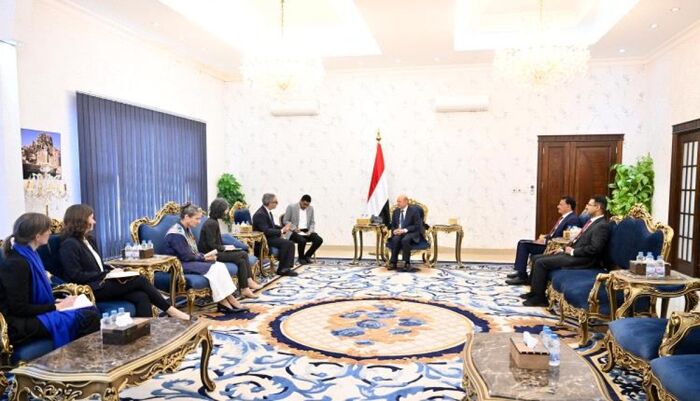 اسرار | محاولة اغتيال المبعوث الأممي في اليمن بهذه المناطق.. العليمي يكشف المتورطين