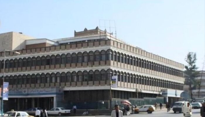 اسرار | بالاسماء والتفاصيل.. فضائح العبث المالي للمليشيات - قيادات حوثية تشرع في نهب أصول البنك اليمني للإنشاء والتعمير