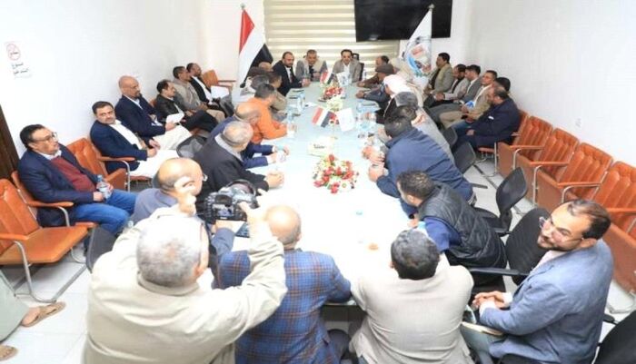 اسرار | بدء الحرب الحوثية على كبار تجار صنعاء.. تفاصيل تفكيك أعمدة الاقتصاد لصناعة طبقة موالية