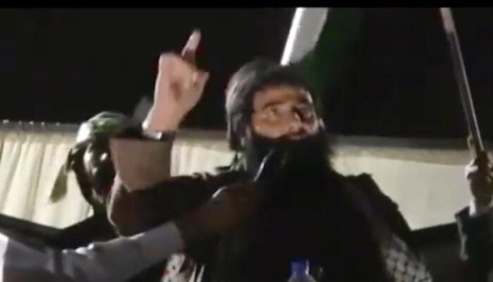 اسرار | بالتفاصيل- القاعدة وصياح الإخوان.. تسجيل تحريضي للصنعاني بعد خسائر التنظيم والإصلاح في حضرموت والمهرة