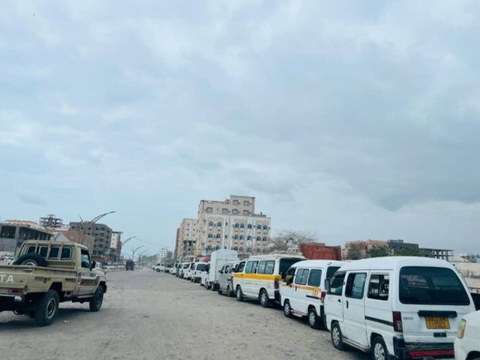 اسرار | من عدن .. أزمة خانقة للغاز بالمدينة رغم وصول الإمدادات.. اتهامات بتفتعل الأزمة لأغراض سياسية