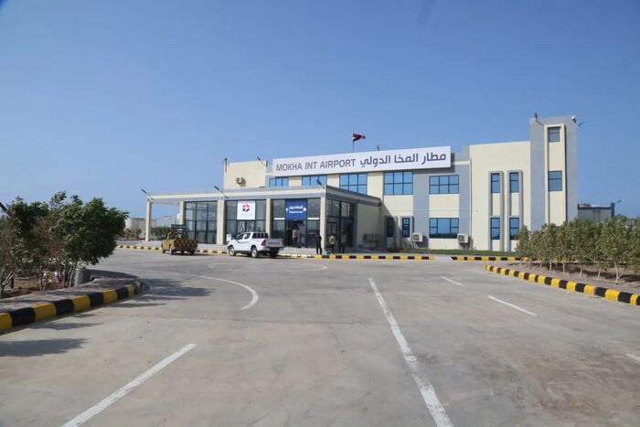 اسرار | بيان مشترك بأشد العبارات.. النقل وهيئة الطيران تدينان تهديد الحوثيين لطائرة مدنية متجهة إلى مطار المخا