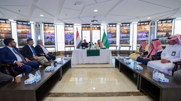 اسرار | البرنامج السعودي يوقع اتفاقية لتنفيذ 9 مشاريع صحية وتعليمية في اليمن ودعم إعادة تأهيل ملعب 22 مايو  بعدن