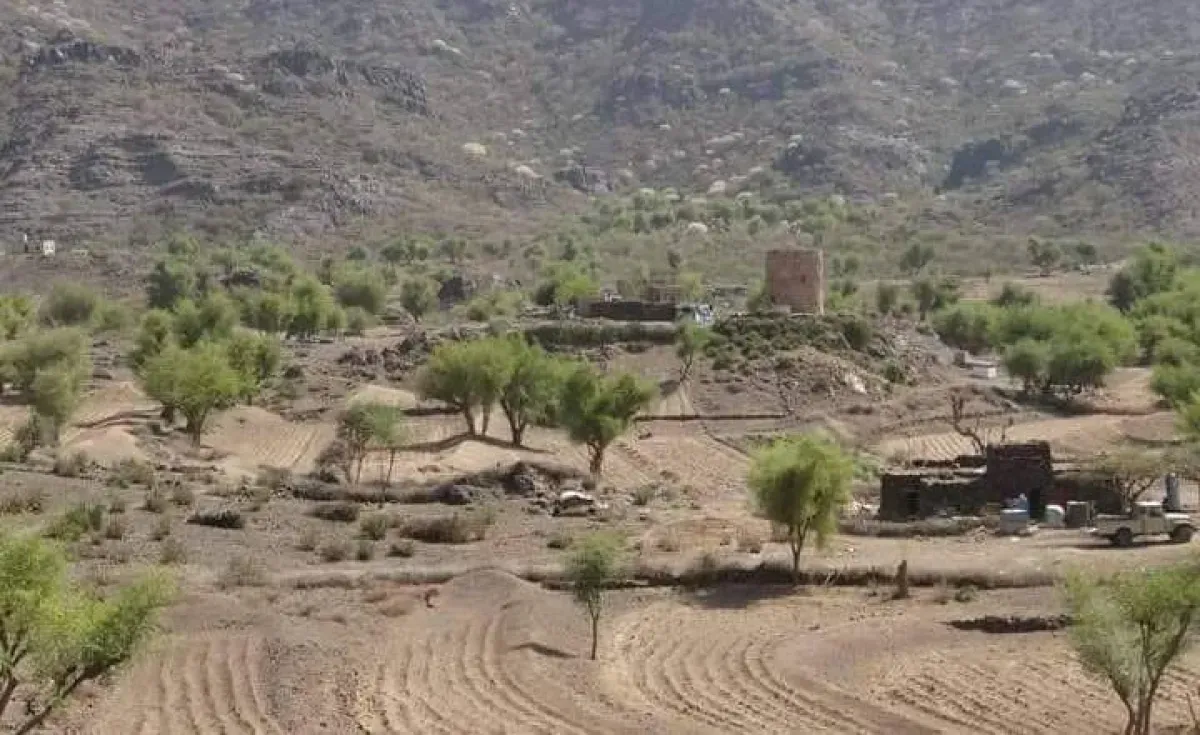 اسرار | بالتفاصيل.. عناصر مليشيات الحوثي تصيب طفلاً وتمنع إسعافه خلال حصار مستمر لقبيلة في عمران