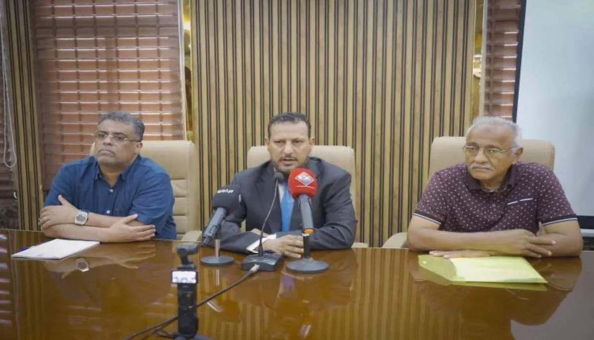 اسرار اليمن | وزير الدولة محافظ عدن يمنح المؤسسات 3 أشهر كمرحلة تقييم قبل البدء بالتغيير