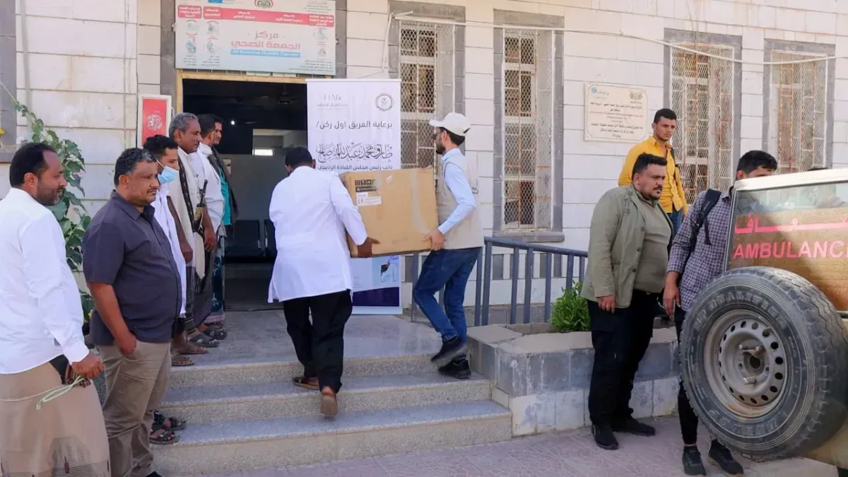 اسرار | بالصور والتفاصيل- برعاية طارق صالح.. دعم صحي جديد لمركزي الجمعة والنجيبة بالمخا بأجهزة فحص الدم الشامل