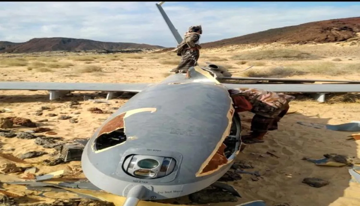 اسرار | بالصورة والتفاصيل.. تحطم طائرة بدون طيار في أبين مجهولة الهوية