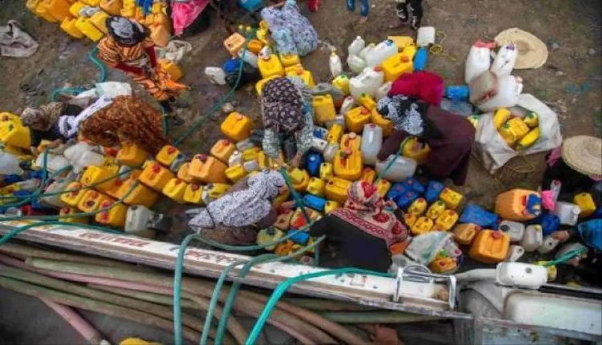 اسرار | حصار الماء في تعز.. مليشيا الحوثي تمنع وصول صهاريج الشرب إلى المدينة المحاصرة