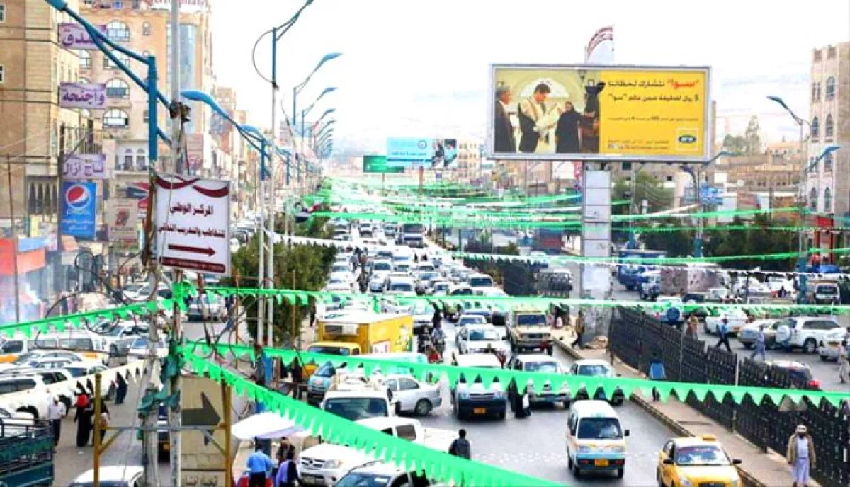 اسرار | لوحات بالشوارع وتكريم قياداتهم.. استنزاف حوثي لأموال الدفاع المدني في صنعاء