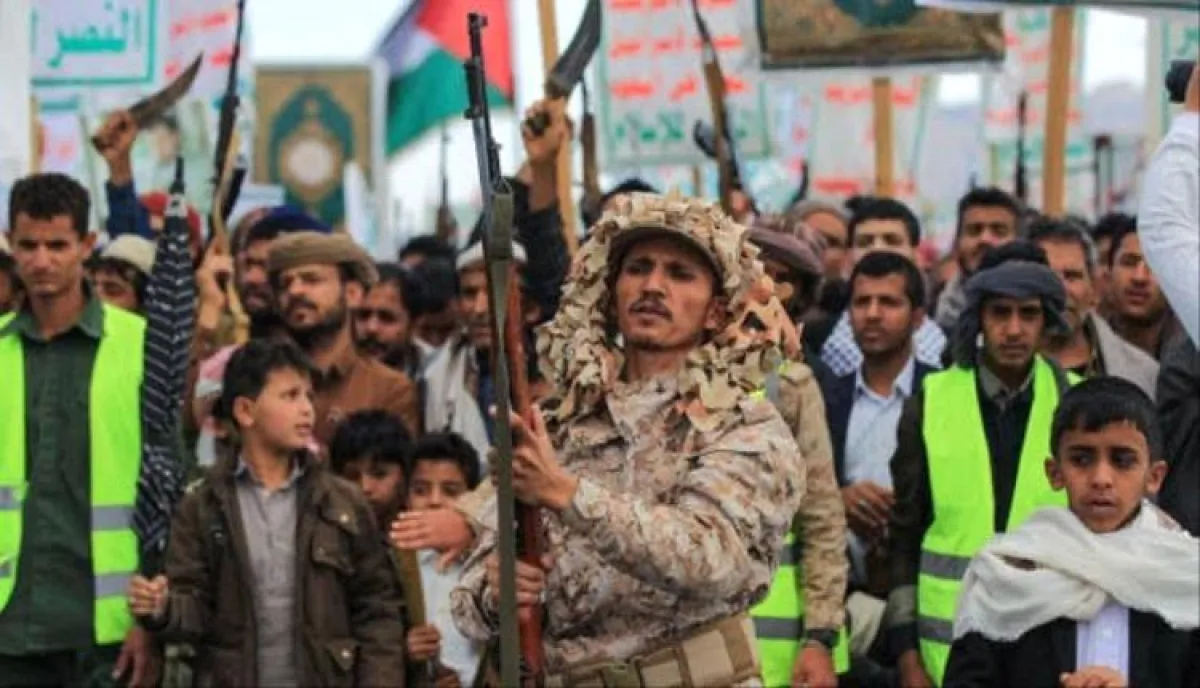 اسرار | بالتفاصيل.. خدعة الحوثيين للهروب من صرف الرواتب والضغوط الشعبية