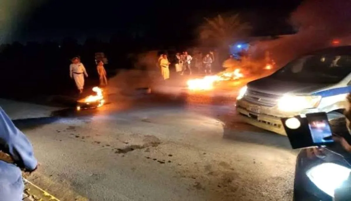 اسرار | بالتفاصيل- مأرب تشهد تصعيدا احتجاجيا للجرحى والعسكريين أمام البنك المركزي للمطالبة بالرواتب