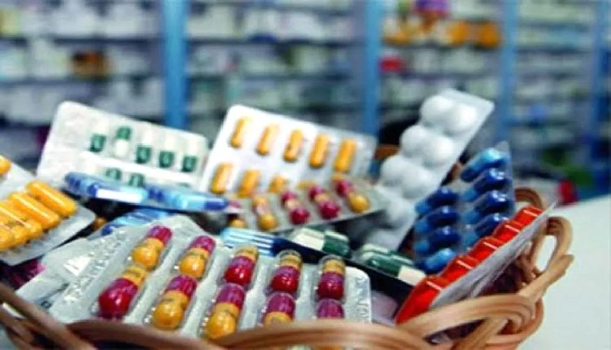 اسرار | بالتفاصيل- فضيحة تدوي تعز.. أدوية منتهية تُرمى وتُحرق في مجاري السيول وسط غضب شعبي عارم | تحقيق