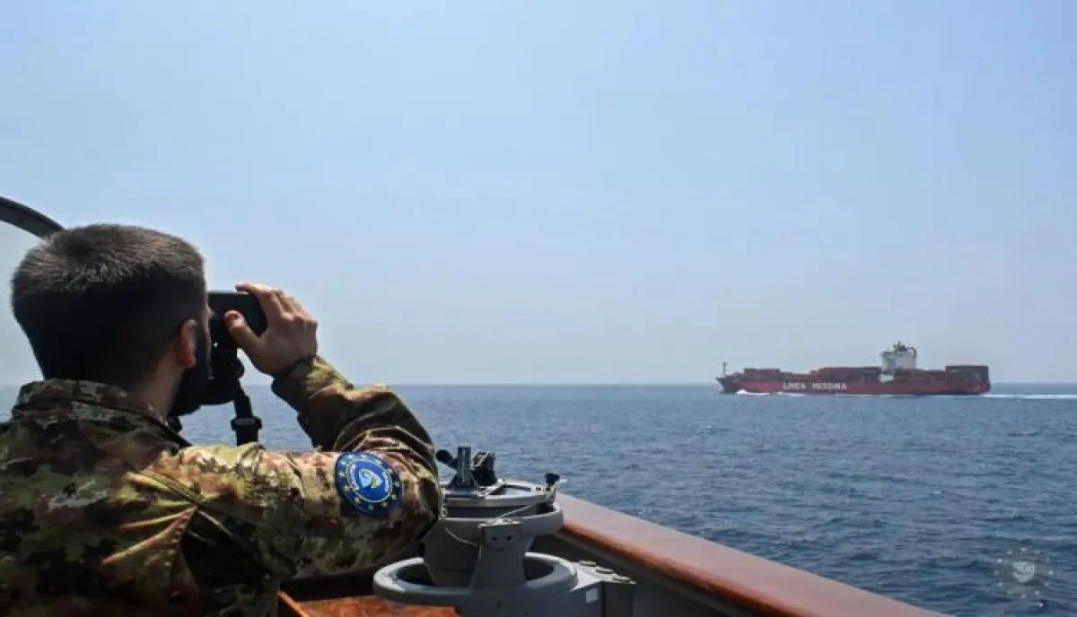 اسرار | من إحتمالية استنئاف الهجمات البحرية.. قوة أوروبية تحذر السفن التجارية من الاقتراب من المياه اليمنية