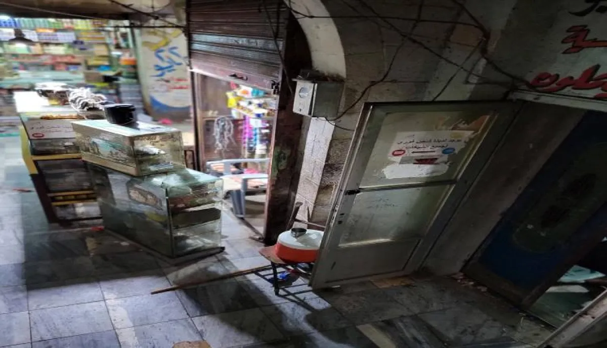 اسرار | بالاسماء والتفاصيل- وحشية11 طعنة تهز تعز.. سفاح عائد من السجن يذبح شاب داخل سوق المركزي