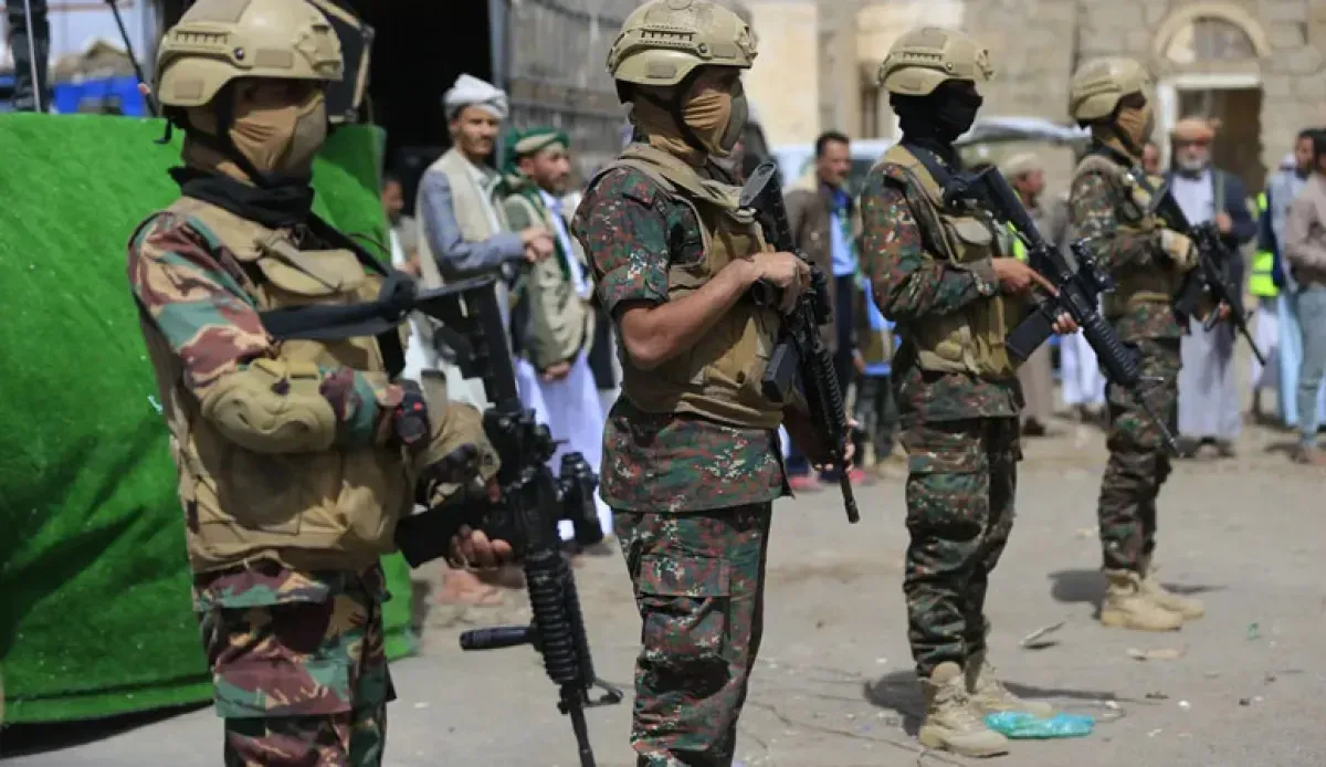 اسرار | بالتفاصيل- ضباط إيرانيون في صنعاء يدرسون تصعيداً يهدد الملاحة في باب المندب