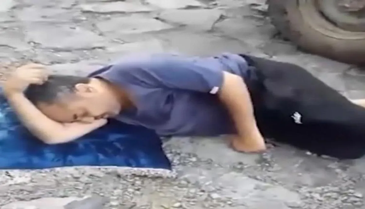 اسرار | بالاسماء والتفاصيل- قلبه توقف على الطريق.. حصار مليشيا الحوثي يقتل معلماً في تعز قبل أن يصل إلى العلاج