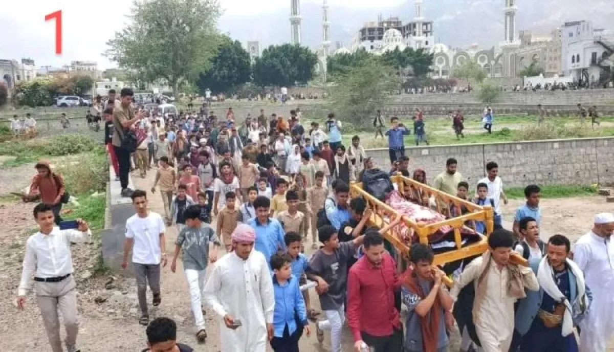 اسرار | بالتفاصيل- تشييع حاشد لجثمان طفل اغتاله الحوثيون أثناء عودته من المدرسة في تعز