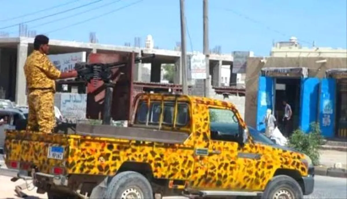 اسرار | بالتفاصيل- ضبط 15 رجل و17 امرأة من هذه الجنسية.. يمارسون أنشطة غير أخلاقية داخل منزل بالمهرة