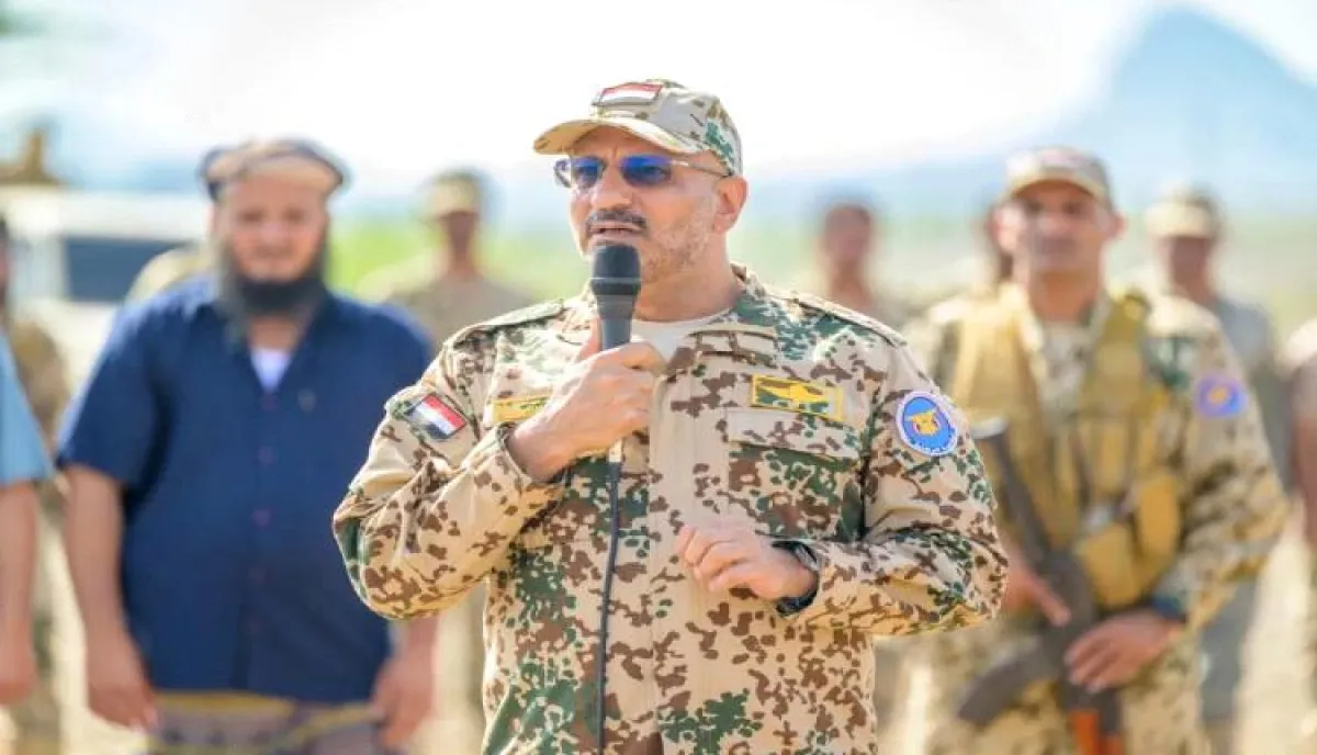 اسرار | بالاسماء والتفاصيل- مسؤول حكومي يتحدث عن ترتيبات حاسمة ودور مرتقب لطارق صالح في معركة صنعاء الكبرى