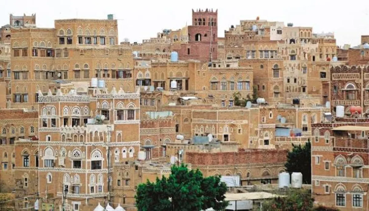 اسرار | بالتفاصيل- صنعاء تحت قبضة مالية.. لجان مليشيا الحوثي تجتاح المرافق الحكومية لتمويل مشروع خطير