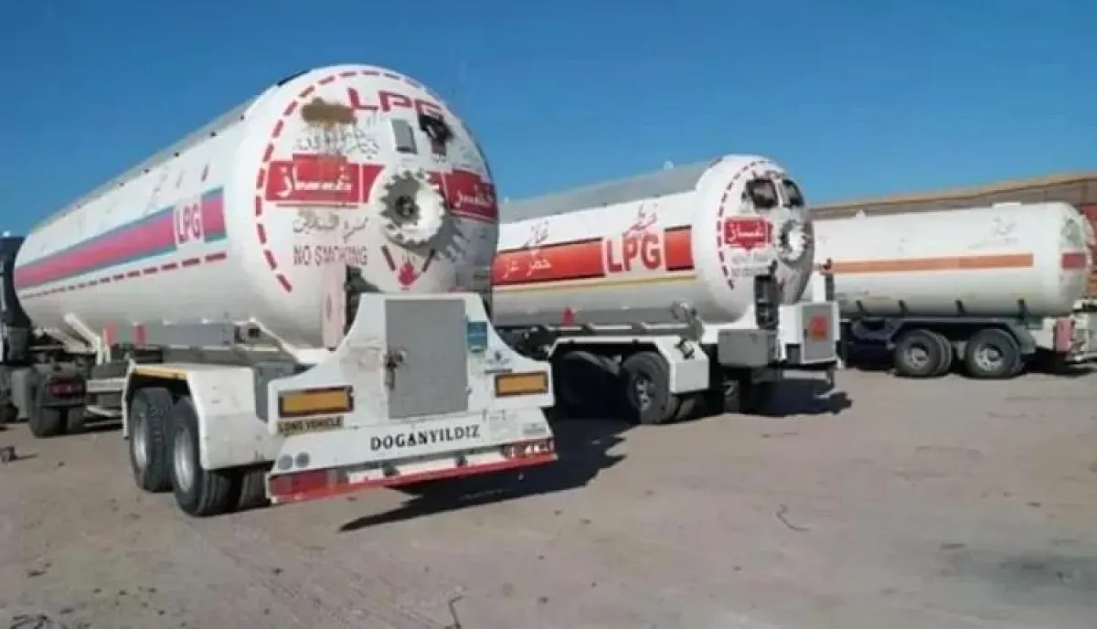 اسرار | بالتفاصيل.. أزمة غاز وشيكة.. مجاميع قبلية يحتجزون قاطرات الغاز والوقود في مأرب