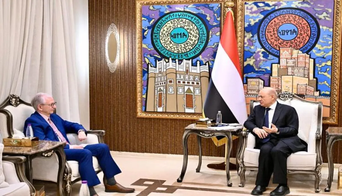 اسرار | بالتفاصيل- رشاد العليمي للمجتمع الدولي: يجب إنهاء تهديدات الحوثي بدلاً عن إحتوائه وإستثمار هذه اللحظة