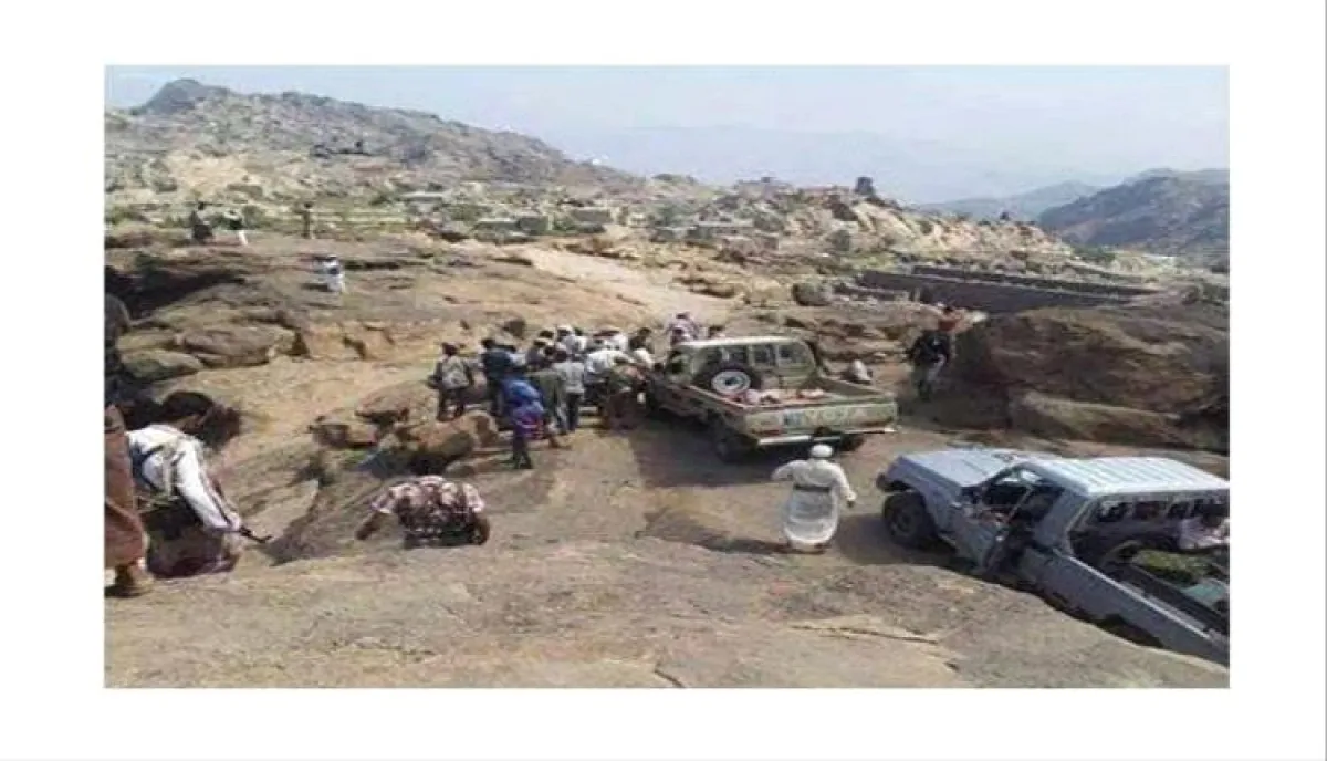 اسرار | انفجار امني خطير - اشتباكات عنيفة تهز جبل رأس.. صراع داخل الحوثيين يتحول إلى مواجهة بالرصاص وإحراق طقم عسكري