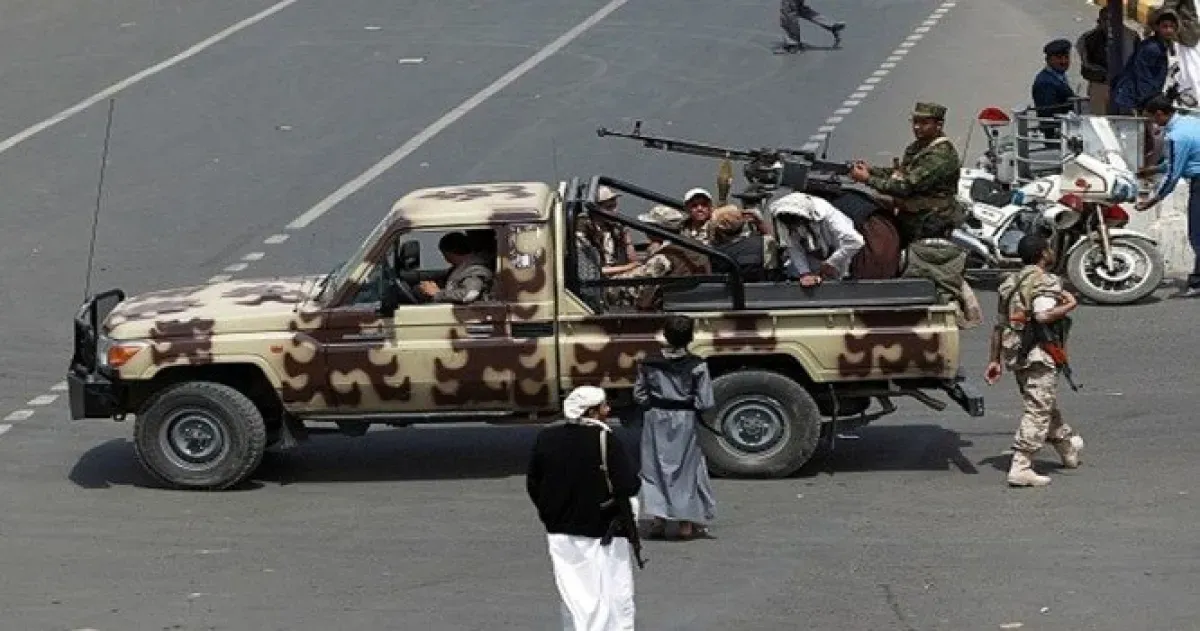 اسرار | بالتفاصيل.. مصرع شخصين بحادث دهس مروع لطقم حوثي في البيضاء