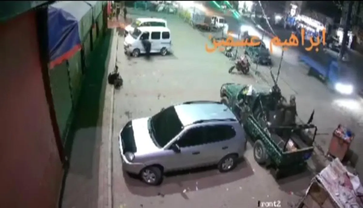 اسرار | بالاسماء والتفاصيل.. اقتحام مسلح يثير الرعب في إب.. فيديو اختطافات واعتداءات حوثية على التجار داخل "ون مول" | شاهد