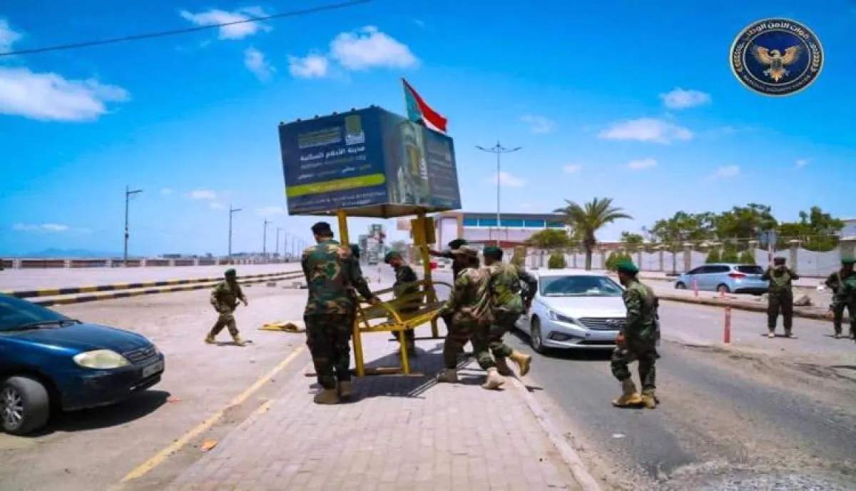 اسرار | بالاسماء والتفاصيل- تنسيق أمني رفيع يطيح بخلية اغتيال الشاعر قبل تهريبهم للخارج عبر مطار سيئون