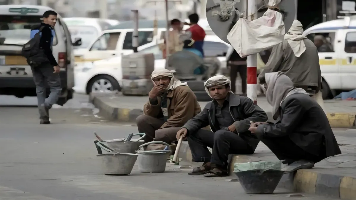 اسرار | بالتفاصيل- عمال اليمن في الأول من مايو: عقد من "السخرة" القسرية والتنكيل الممنهج