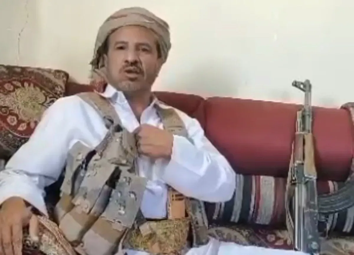 اسرار | بالتفاصيل.. اشعال التوترات في الجوف وموجة غضب قبلي واسعة .. مليشيا الحوثي تنقلب على تعهداتها وتعيد اختطاف الشيخ حمد الحزمي