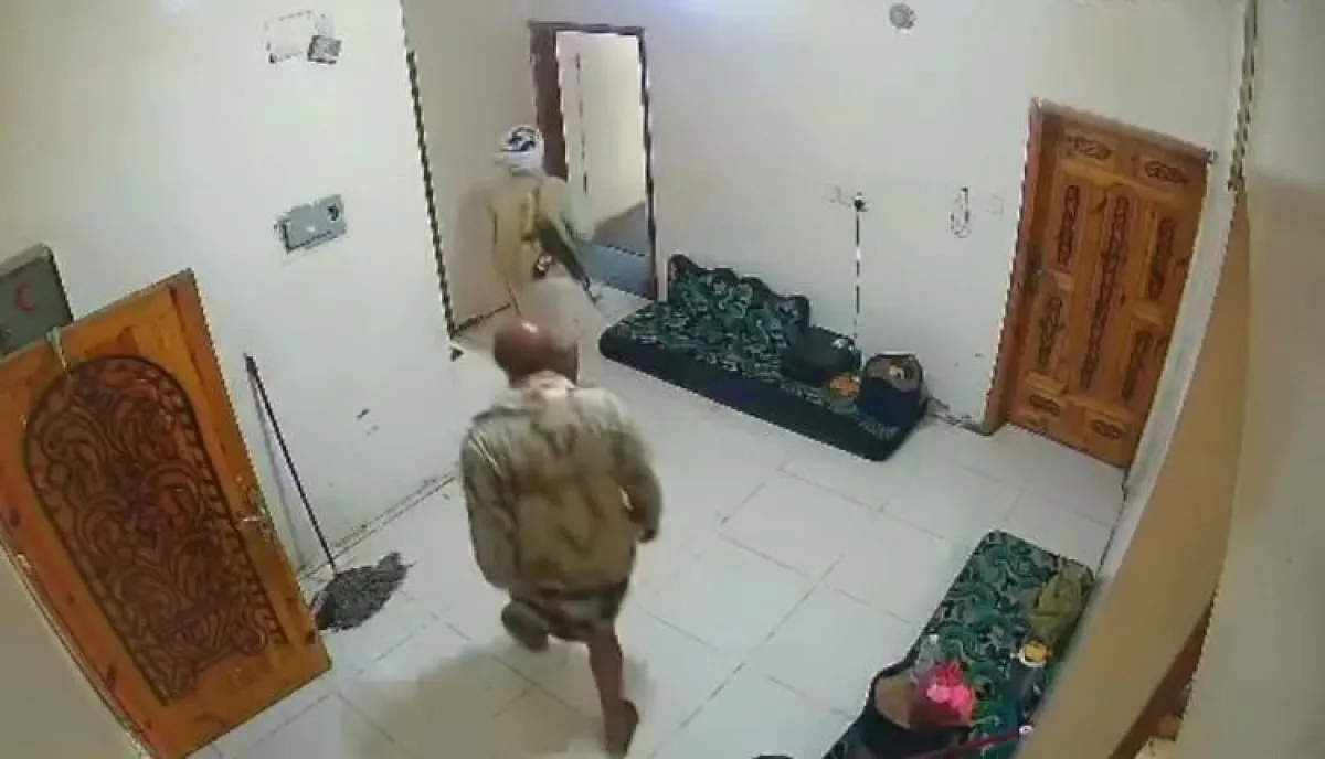 اسرار | بالاسماء والتفاصيل- اقتحام مرعب في إب.. مسلحو الحوثي يداهمون منزل ويثيرون فزع الأطفال