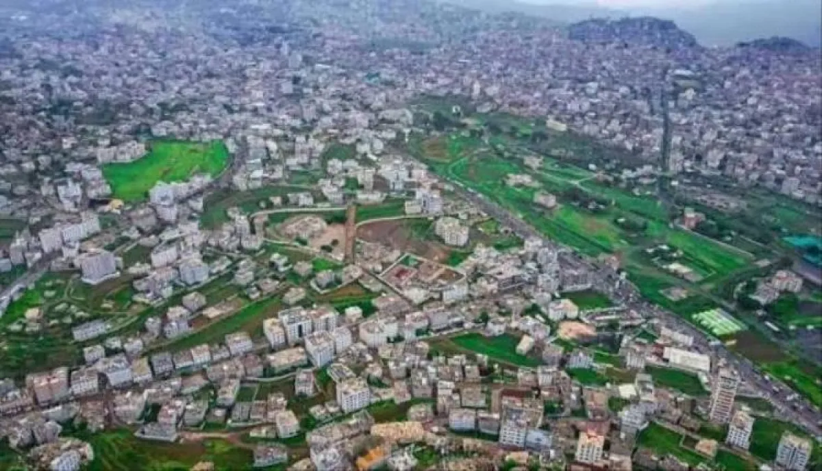 اسرار | بالاسماء والتفاصيل- مليشيا الحوثي تخنق العمل الخيري في إب وتوقف تمويل مخبز مجاني.. تهدد مئات الأسر بالجوع