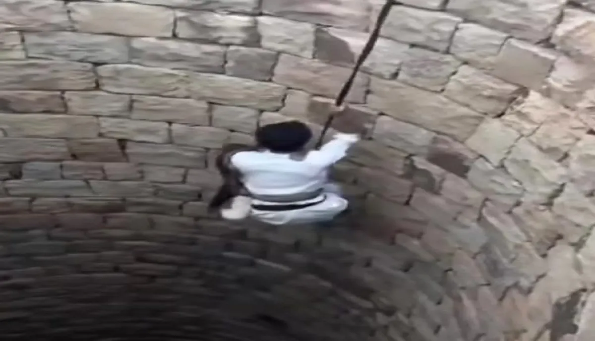 اسرار | بالاسماء والتفاصيل- اختطاف ولغز بئر الحوبان يهز تعز .. العثور على طفلة داخل بئر مهجورة بعد ساعات من اختفائها وإنقاذها بأعجوبة