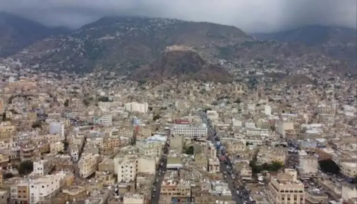 اسرار | بالاسماء والتفاصيل.. مواطنون في تعز يطالبون قيادة المحور والكتائب العسكرية بإخلاء منازلهم المستغلة كـ (خطوط نار)