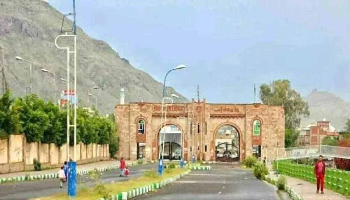 اسرار | بالاسماء والتفاصيل- فضيحة أكاديمية تهز جامعة (إب).. قيادي بمخابرات الحوثي يسطو على شهادة ماجستير بتقدير (ممتاز) دون دخول الامتحانات