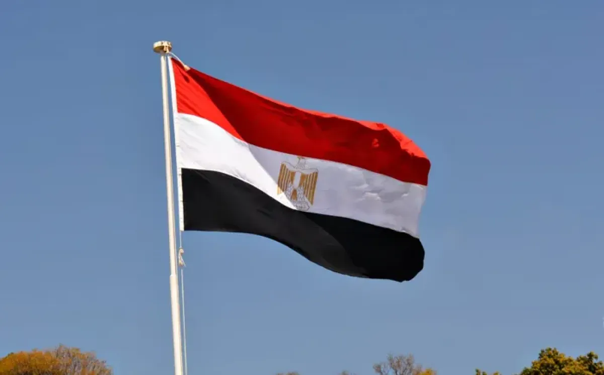 اسرار دولية | مصر تعلن رسمياً: هجوم بمُسيّرة وراء حريق سفينتي الغاز في ميناء دمياط