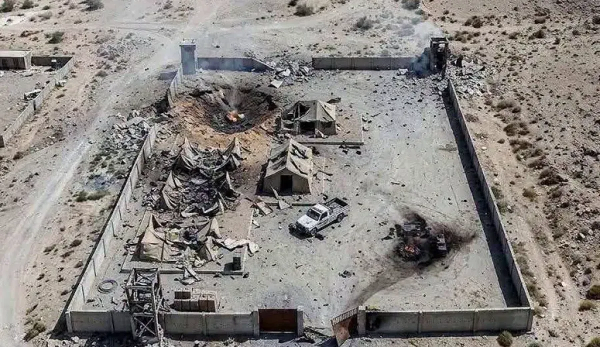 اسرار | بيان رسمي يثير الجدل - (الزمان والمكان المناسبين) تفجر غضباً يمنياً.. انتقادات واسعة لـ(فتور) رد وزراة الدفاع عقب الهجوم الحوثي الدامي