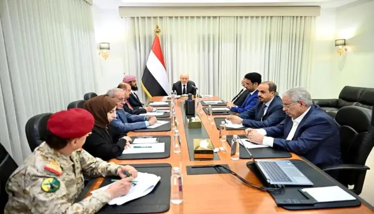اسرار | في اجتماع دائم.. مجلس الدفاع الوطني اليمني يُقر تدابير حاسمة لرفع الجاهزية وردع التصعيد الحوثي