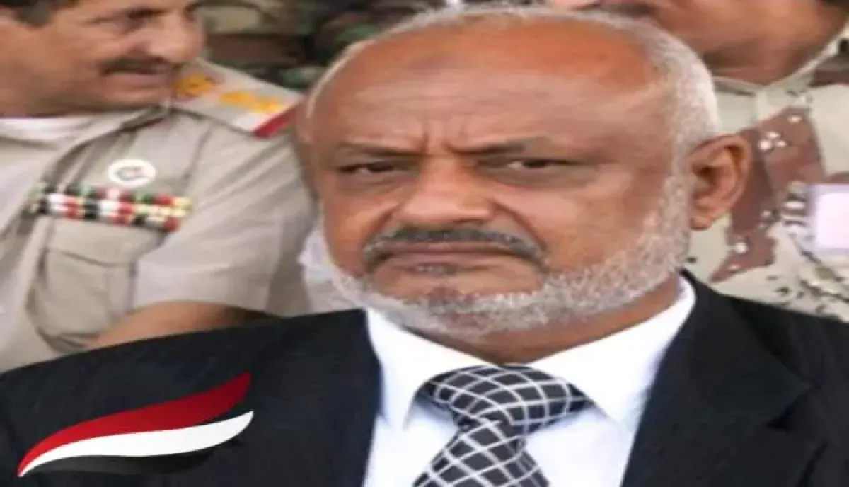 اسرار | بالتفاصيل- نجاة محافظ الحديدة من محاولة اغتيال إثر قصف باليستي حوثي استهدف مقر إقامته بالخوخة