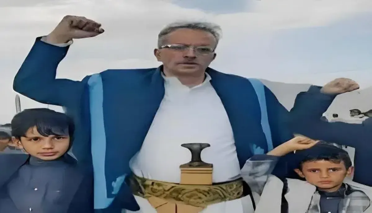 اسرار | بالتفاصيل- سجون الحوثي تبتلع صحفياً موالياً فضح فسادها.. شهادة صادمة تروي تفاصيل احتجاز خالد العراسي