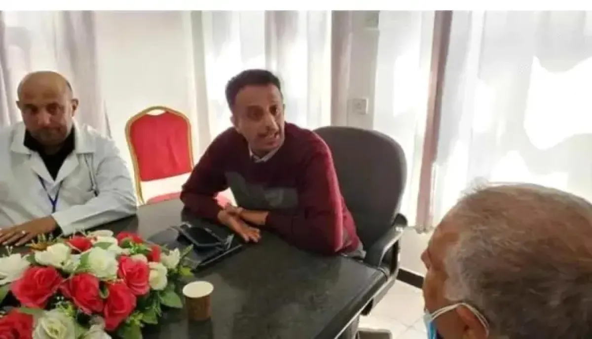 اسرار | بالاسماء والتفاصيل- مسلحون يعتدون على طبيب ويحاصرون مستشفى في صنعاء.. والقطاع الطبي يحذر من شلل الخدمات
