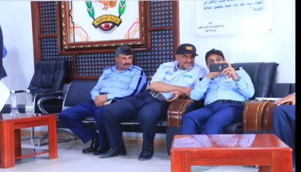 اسرار | بالاسماء والتفاصيل- تكريمه لم يشفع له.. المخابرات الحوثية تخفي رجل مرور بصعدة قسراً بعد انتقاده تردي الخدمات
