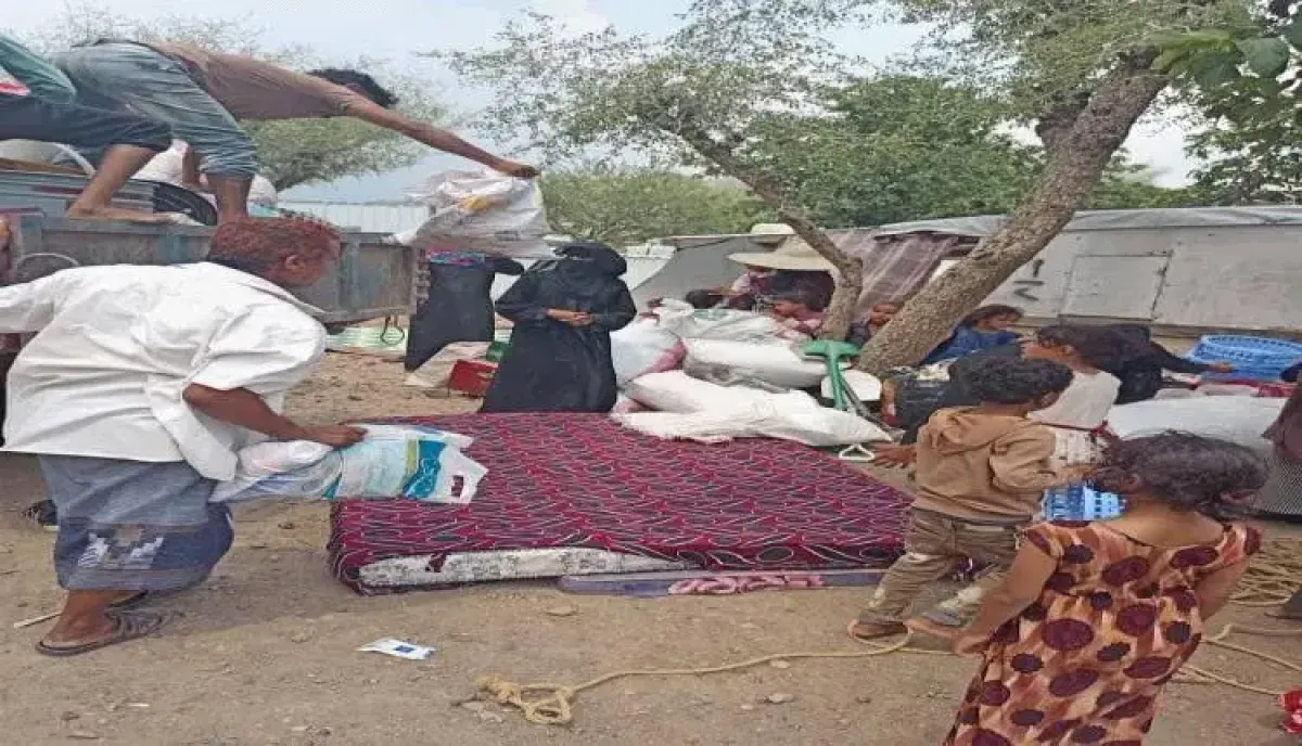 اسرار | بالارقام والتفاصيل- جرائم حرب وتطهير ديمغرافي.. مليشيا الحوثي تُشرد 917 أسرة بصلف القناصة وقصف مخيمات النازحين في تعز