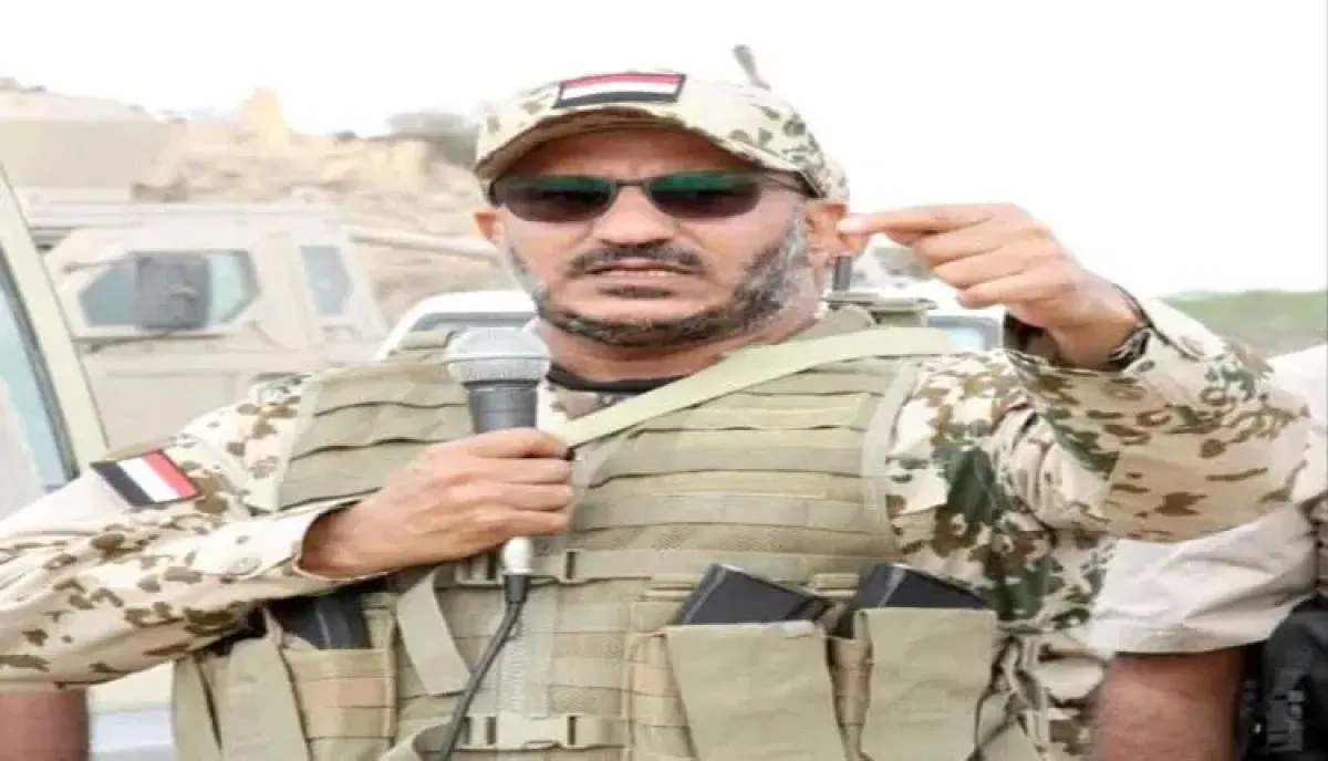 اسرار | مصدر مسؤول: طارق صالح يصل الرياض لبحث المستجدات الميدانية عقب إعادة ترتيب القيادة العملياتية بالتنسيق مع التحالف