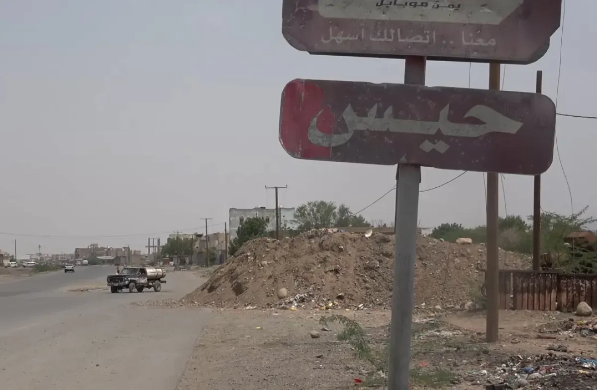 اسرار | هستيريا حوثية بالساحل الغربي.. تجنيد إجباري عبر عقال الحارات واستدراج للنازحين والطلاب بالاتصالات الضاغطة