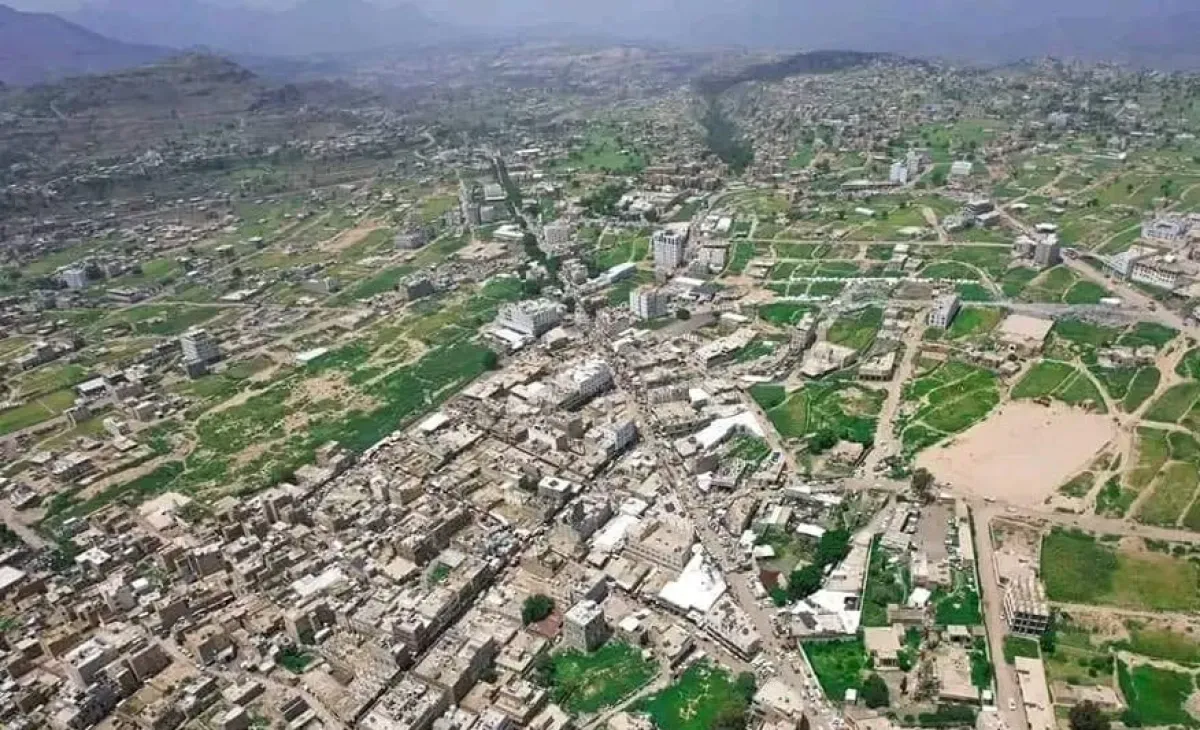 اسرار | بالصواريخ الباليستية.. الميليشيا الحوثية تستهدف الأحياء السكنية في (التربة) جنوبي تعز